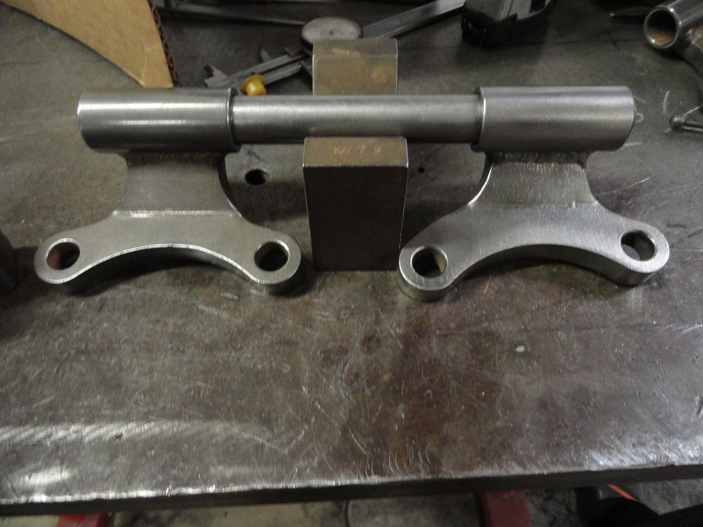 spring perch mounts for quick change banjo with torque tube or open